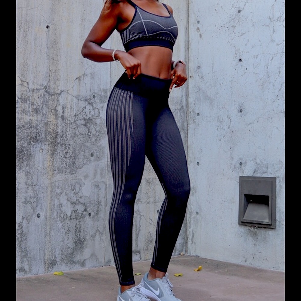 Fabletics matching 2pc set Kelly Rowland for Fabletics  XS